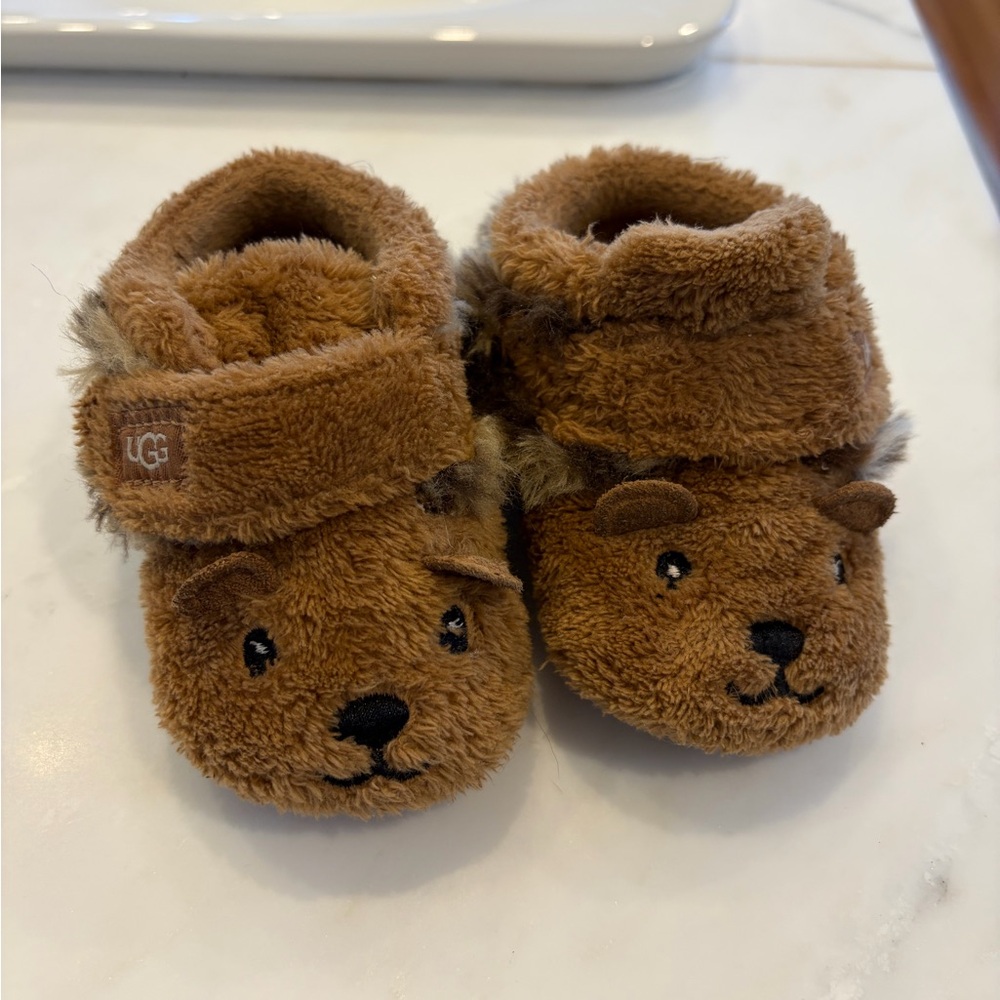 UGG Baby Bear Slipper Size 2/3